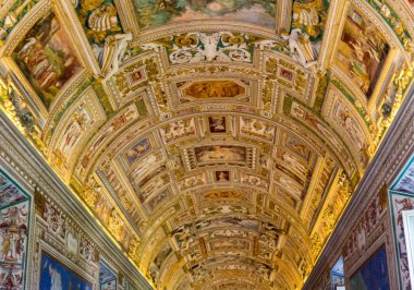 Vatican Museums bir tavan heykel