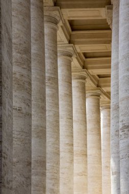 Piazza San Pietro (St. Peter's Meydanı) Vatikan colonnades 