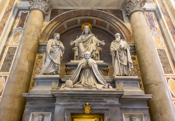 Skulptur Peter Basilika Jesus Paul Peter Und Ein Papst — Stockfoto