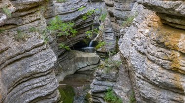 Kanyon, Topli görünümünü yapmak, Sırbistan