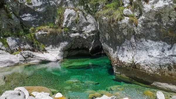 风景在峡谷河 杜尔米托尔山 — 图库照片