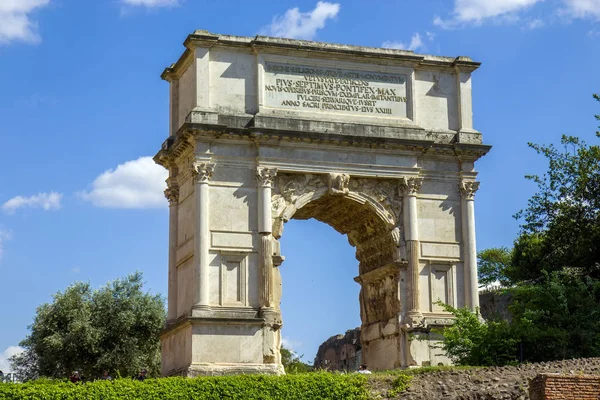 De boog van Titus, het Forum Romanum, Rome, Italië — Stockfoto