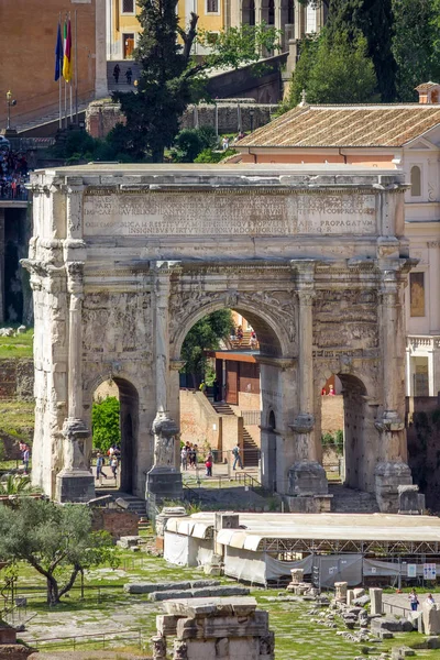 Arco de Sétimo Severo no Fórum Romano, Roma, Itália — Fotografia de Stock