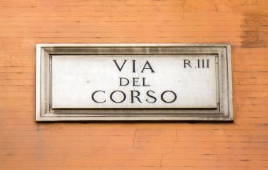 Sokak tabelası Via del Corso Roma, İtalya