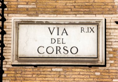 Sokak tabelası Via del Corso Roma, İtalya
