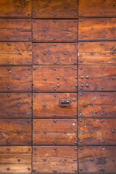 문 두 들기는 사람-로마, 이탈리아 — 스톡 사진