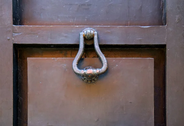 Door knocker - Rom, Italien — Stockfoto