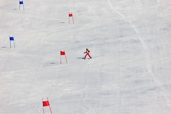 Flicka Tävlingen Ski — Stockfoto