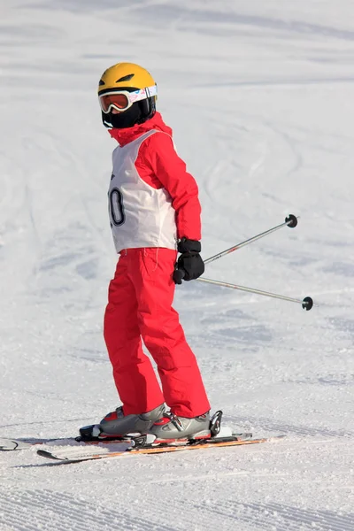 Mädchen Schnee Mit Ski — Stockfoto