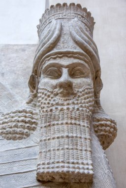 Louvre, Khorsabad 'dan insan başlı boğalar.