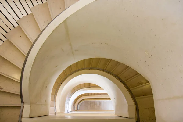 Schodiště v muzeu Louvre, Paříž Stock Fotografie