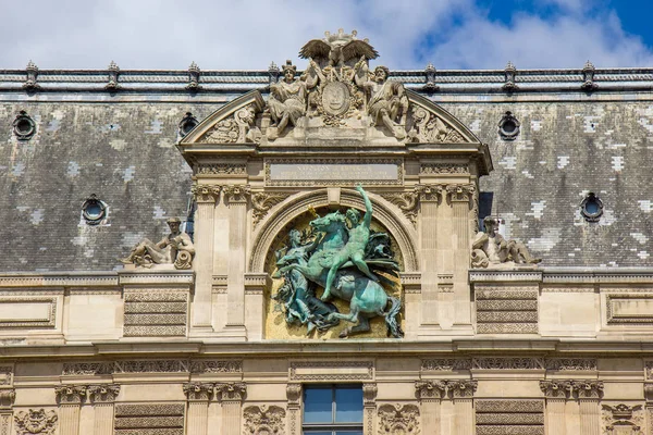 Detalj från byggnaden på Carrousel sqaure i Paris — Stockfoto