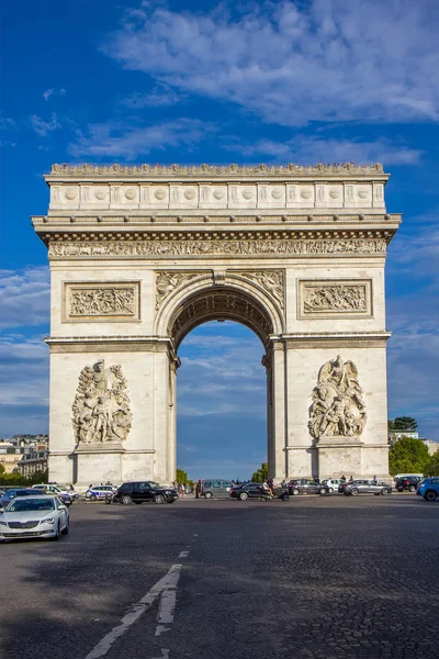Vítězný oblouk v Paříži — Stock fotografie