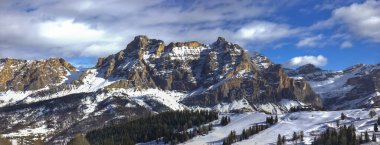 Güney Tyrol 'daki Dolomitler dağları