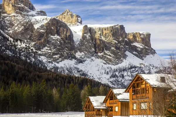 Domy Jižním Tyrolsku Alta Badia Itálie — Stock fotografie