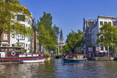 Amsterdam 'da bir gemi.