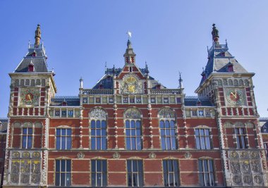 Amsterdam merkez binasının ayrıntıları