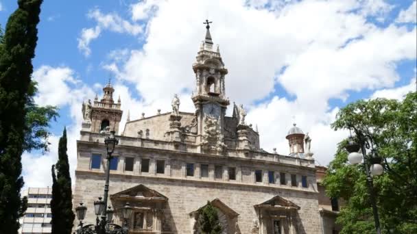 Kerk in historisch centrum van Valencia — Stockvideo
