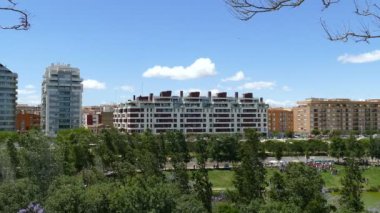 Turia bahçeden görüntülemek