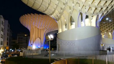 Metropol plaza mayor adlı bina şemsiye