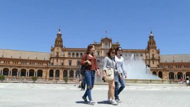 Plaza De Espana tarafından geçen Koç