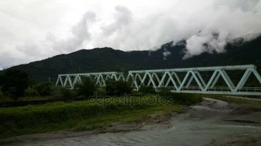 Guanghuanjingguan Nehri üzerinde köprü