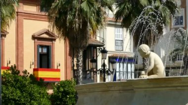 Fountain at Puerta de Jerez