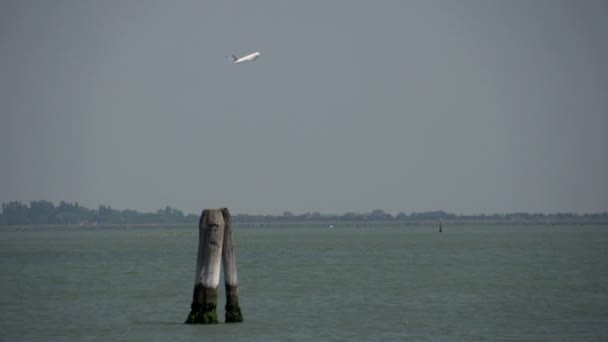 Plane takes off at Venice airport — Stock Video