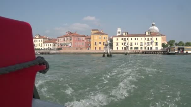 Вид на Венецию с парома — стоковое видео