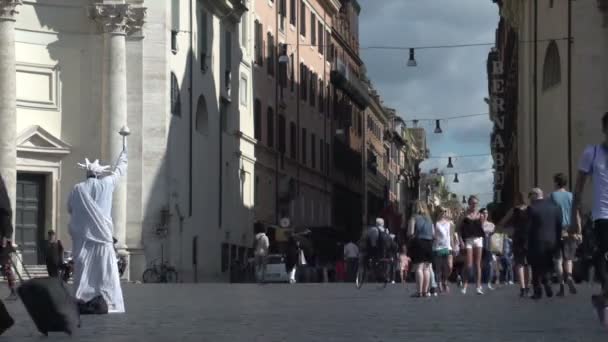포폴로 광장에서 인간의 자유 동상 — 비디오