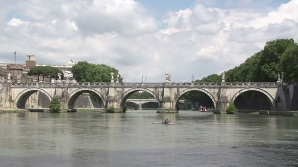 Mostu Sant Angelo w Tiber — Wideo stockowe