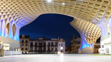 Metropol şemsiye altında yatılı paten