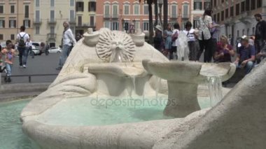 İspanyol Merdivenleri Çeşmede  