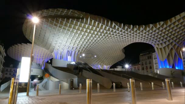 Metropol Parasol and plaza mayor — Stock Video