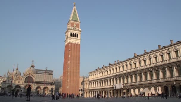 Ludzie w Piazza San Marco — Wideo stockowe