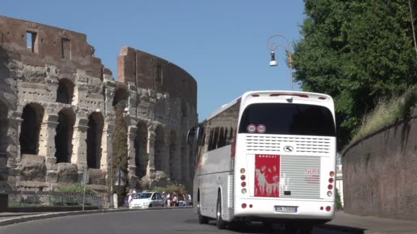 Άνθρωποι μπροστά από Κολοσσαίο, — Αρχείο Βίντεο