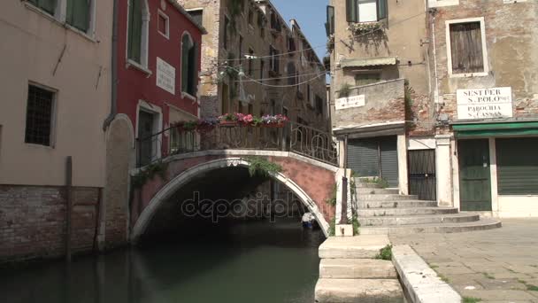 Άδειο δρόμο και κανάλι στη Βενετία — Αρχείο Βίντεο
