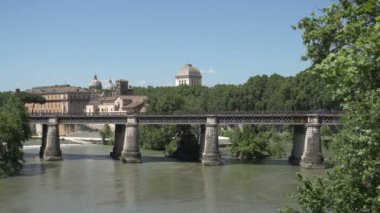 Ponte Palatino at Fiume Tevere river