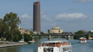 Kanal Alfonso XIII Manzaralı  