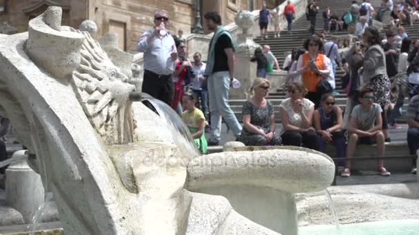 スペイン広場の噴水 — ストック動画