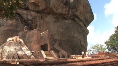 Sigiriya aslan kaya 