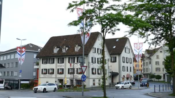 Tráfico Las Calles Cham Suiza — Vídeos de Stock