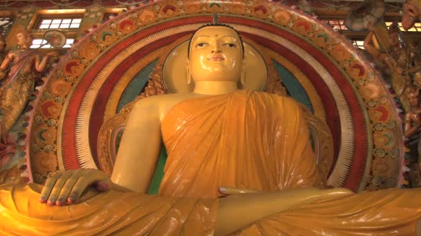 Buddhistiska templet Gangarama på Colombo — Stockvideo