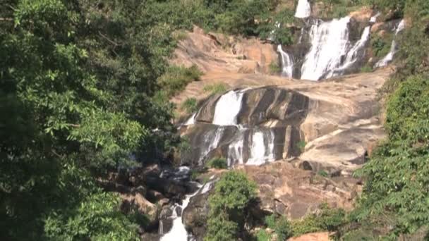 Prachtige Rawana waterval — Stockvideo