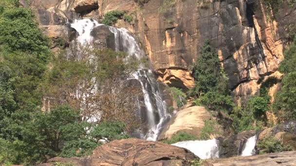 Beautiful Rawana waterfall — Stock Video