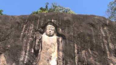 Kral Parakramabahu heykeli  