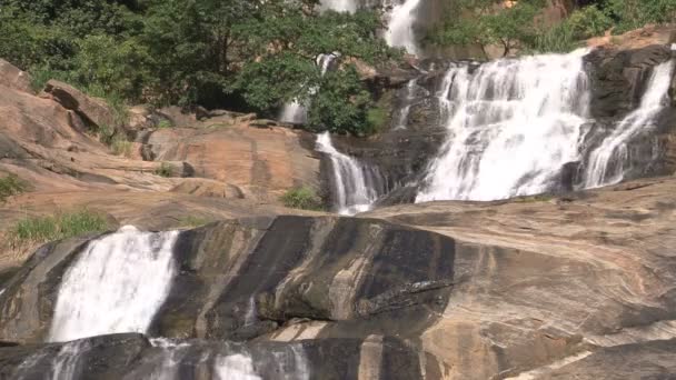 Beautiful Rawana waterfall — Stock Video