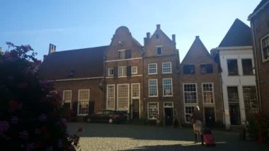 Arka sokakta bavul ile turizm  