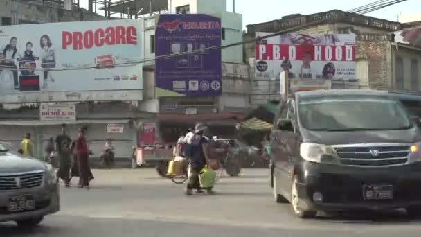 Mandalay, caotica scena del traffico — Video Stock