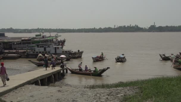 Yangon rivier bekijken — Stockvideo